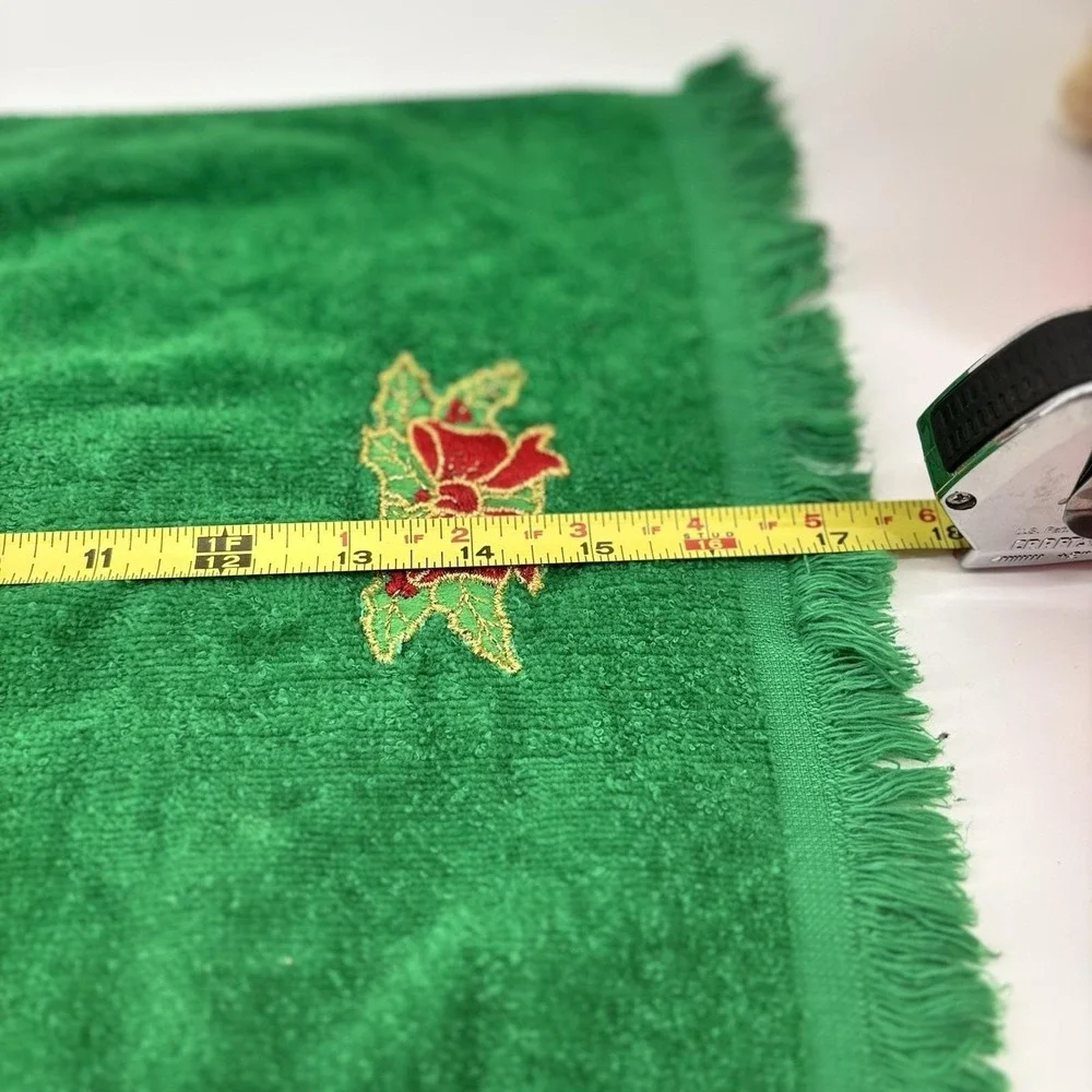 Vtg Lot Of 3 Green Christmas Finger Tip Hand Guest Towels Embroidered Noel‎ Pooh